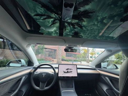 Used 2023 Tesla Model 3 Standard Range RWD image 10