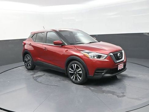 Used 2018 Nissan Kicks SV image 9