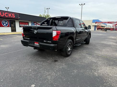 Used 2021 Nissan Titan SV w/ SV Convenience Package AWD/4WD image 4