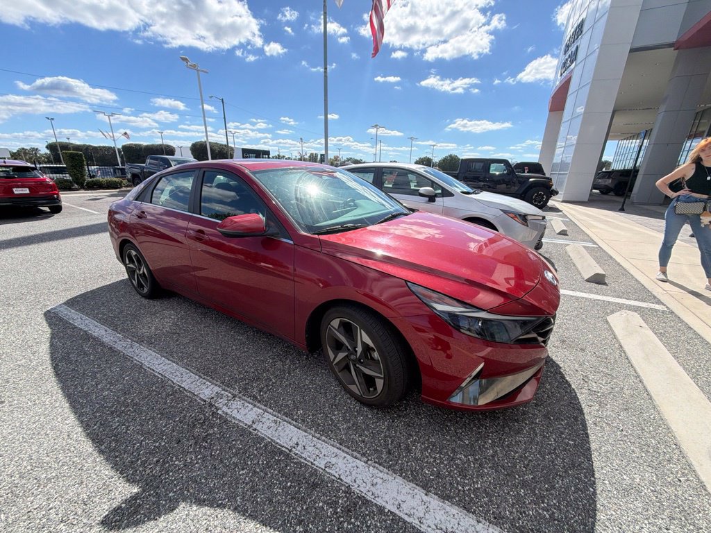 Used 2021 Hyundai Elantra SEL w/ Convenience + Premium Package FWD image 6