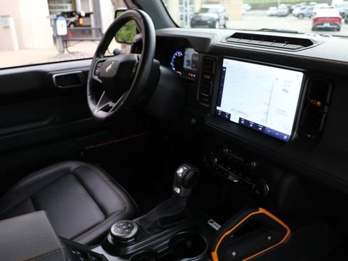 Used 2024 Ford Bronco Badlands AWD/4WD image 12