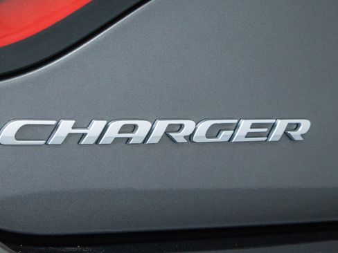 Used 2021 Dodge Charger SXT w/ Leather Interior Group RWD image 31