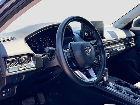 Used 2024 Honda Civic Touring image 9