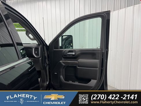 Used 2021 Chevrolet Silverado 2500 LTZ w/ Z71 Chrome Sport Edition image 14