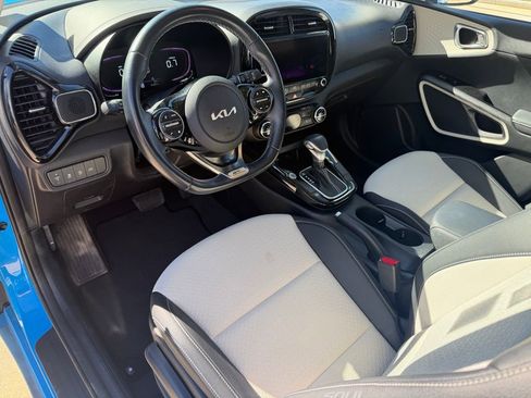 Used 2023 Kia Soul GT-Line image 12