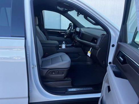 New 2026 Chevrolet Tahoe LT w/ Comfort Package AWD/4WD image 20
