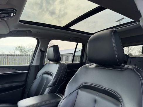 Certified 2023 Jeep Grand Cherokee Limited image 9