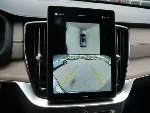 New 2026 Volvo XC90 B6 Plus AWD/4WD image 10