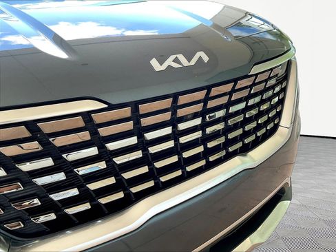 Used 2022 Kia Carnival SX FWD image 31