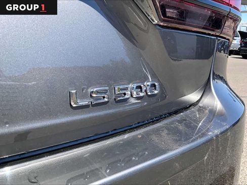 Used 2022 Lexus LS 500 F Sport w/ Accessory Package (Z2) RWD image 30