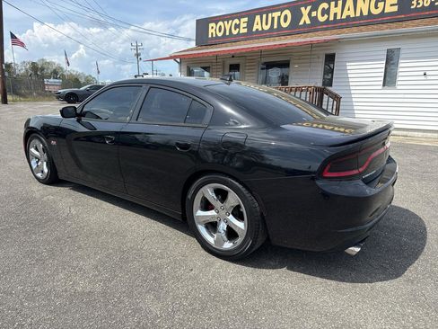 Used 2015 Dodge Charger R/T image 3
