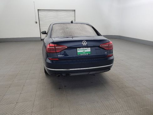Used 2018 Volkswagen Passat 2.0T R-Line image 6