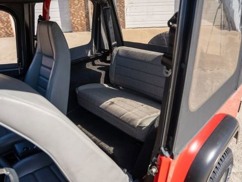 Used 1993 Jeep Wrangler S image 24