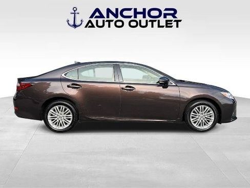 Used 2015 Lexus ES 350 w/ Luxury Package FWD image 9