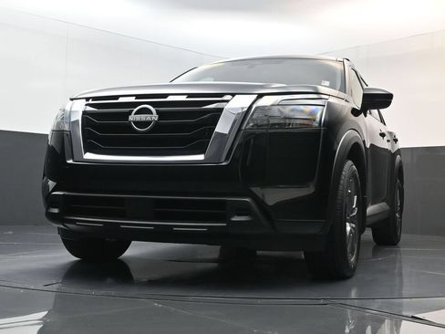 Used 2024 Nissan Pathfinder SV w/ Lighting Package (N92) FWD image 27