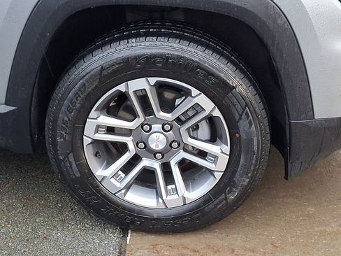 Used 2025 GMC Terrain Elevation image 8