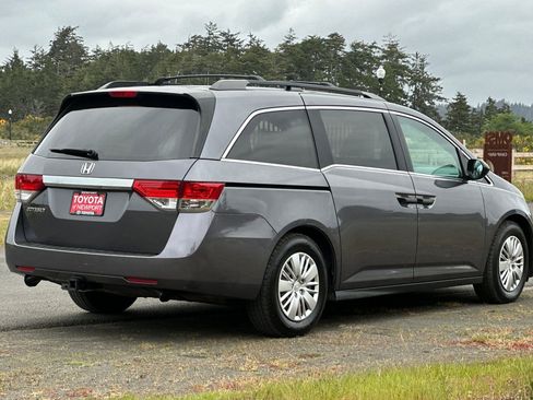 Used 2016 Honda Odyssey LX image 4