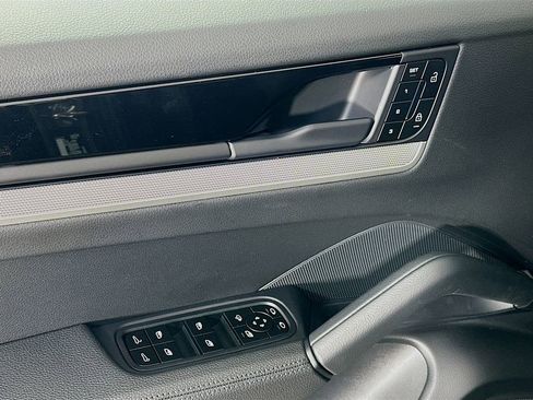New 2025 Porsche Cayenne image 20