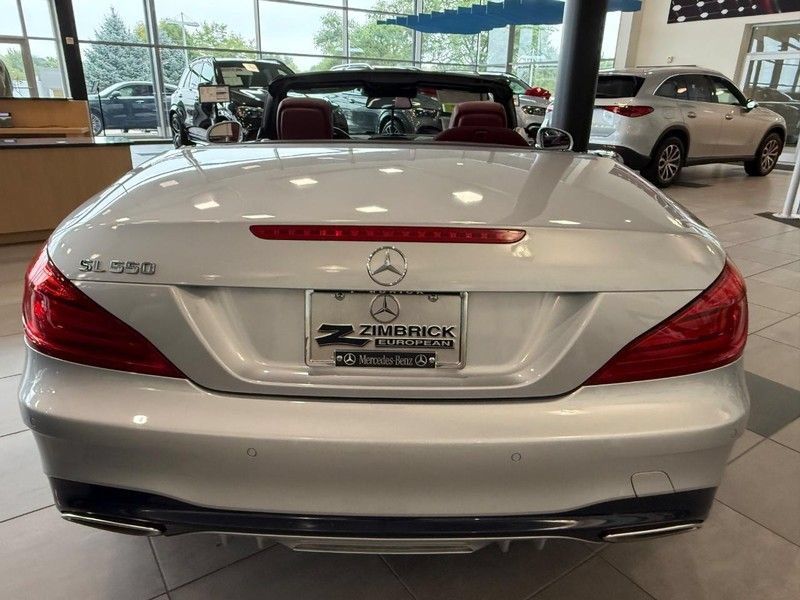 Used 2019 Mercedes-Benz SL 550 image 3