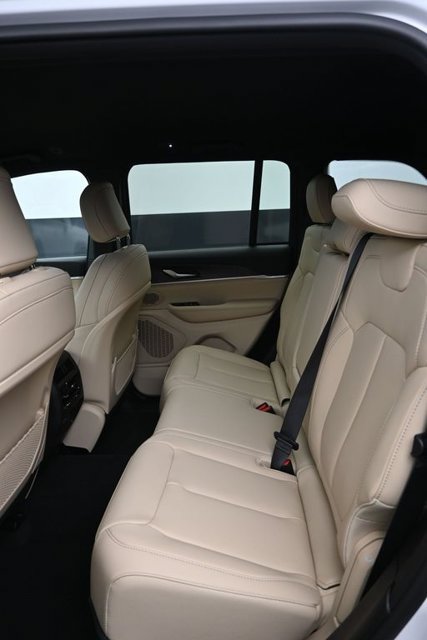 New 2026 Jeep Grand Cherokee Limited AWD/4WD image 8