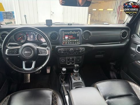 Used 2021 Jeep Gladiator Overland AWD/4WD image 11