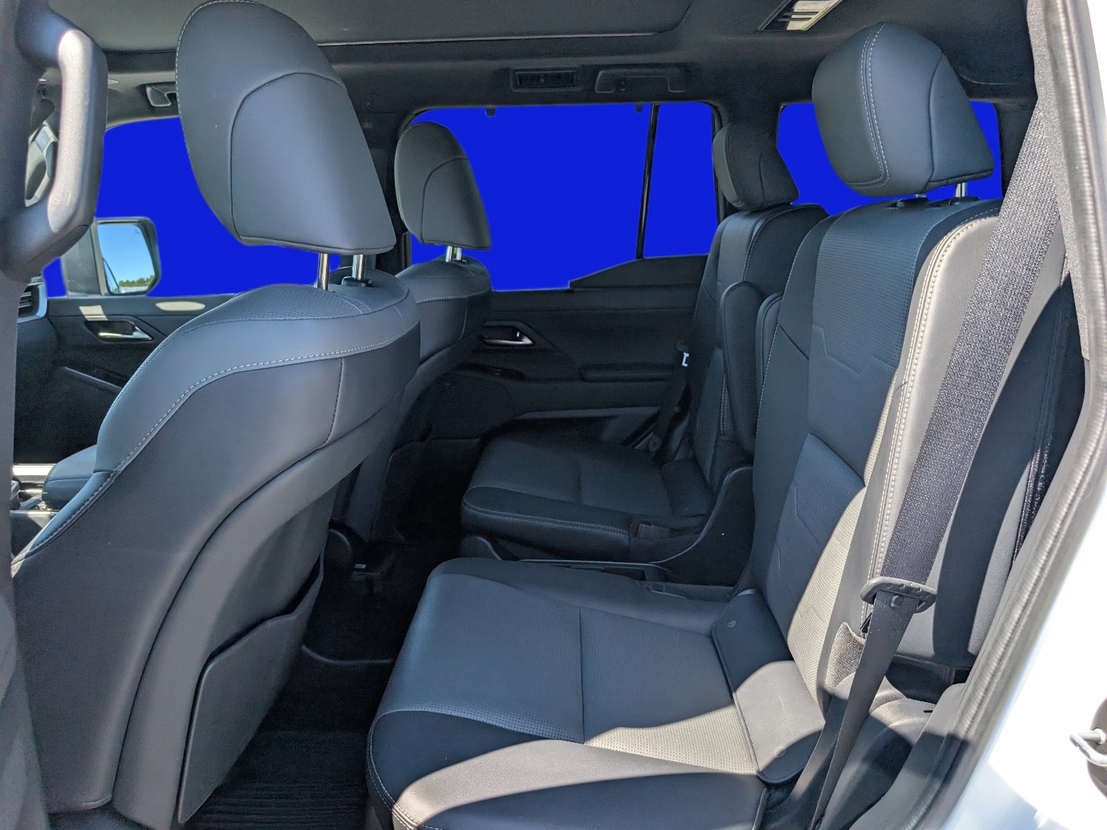 Used 2024 Lexus GX 550 w/ Accessory Package (2T) AWD/4WD image 11