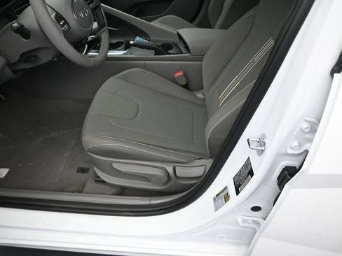 New 2025 Hyundai Elantra Sport image 26