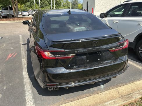 Used 2026 Toyota Camry Hybrid FWD image 43