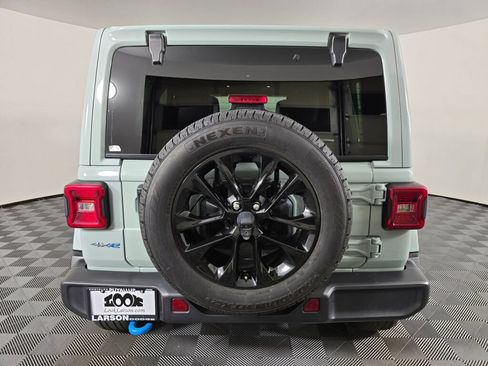 Used 2024 Jeep Wrangler Unlimited Sahara w/ Technology Group AWD/4WD image 4