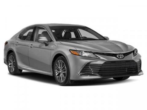 Used 2021 Toyota Camry XLE image 6