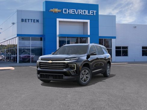 New 2026 Chevrolet Traverse LT w/ Driver Confidence Package AWD/4WD image 8