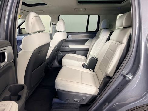 Used 2025 Hyundai Santa Fe Calligraphy image 26