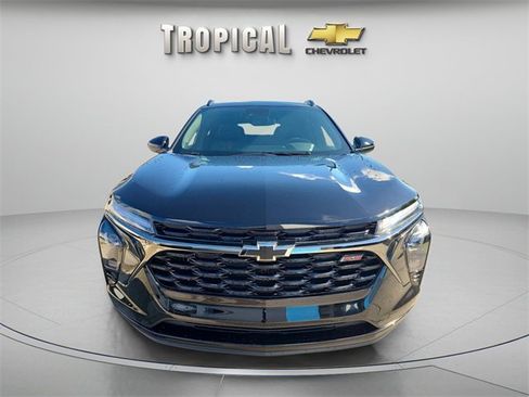 New 2026 Chevrolet Trax RS w/ Driver Confidence Package image 8