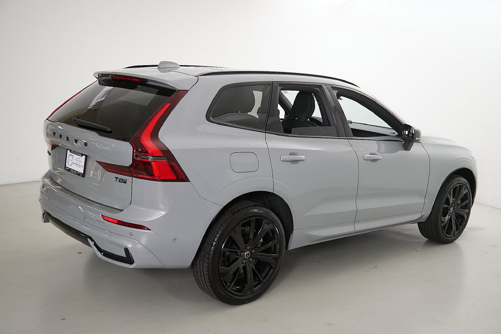 Certified 2026 Volvo XC60 T8 Ultra AWD/4WD image 9