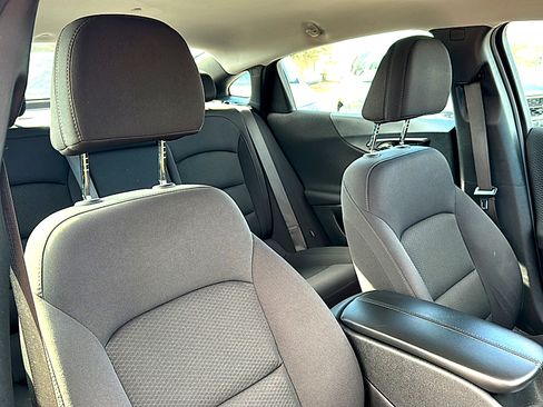 Used 2024 Chevrolet Malibu LT image 24