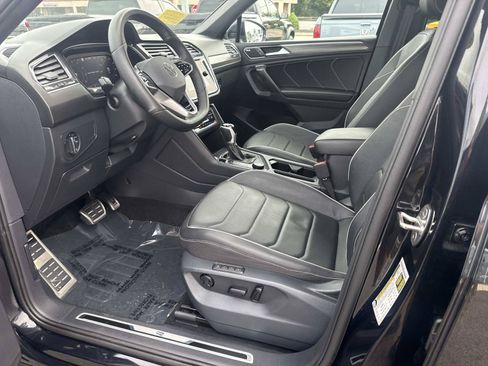 Certified 2024 Volkswagen Tiguan SEL R-Line AWD/4WD image 20