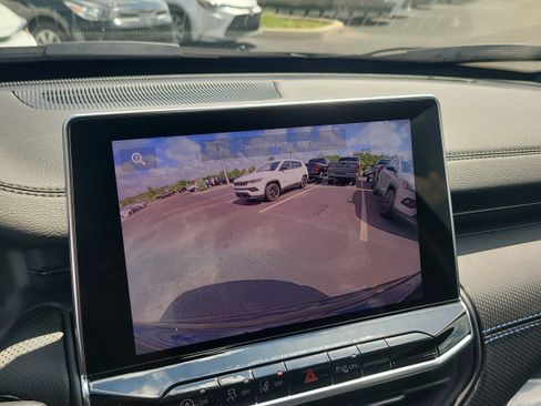 New 2026 Jeep Compass Limited image 17