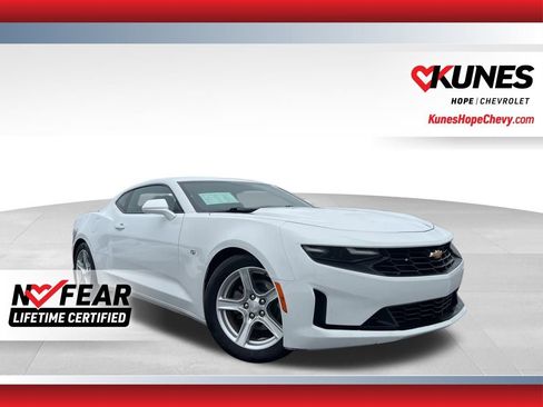 Used 2023 Chevrolet Camaro LT image 1