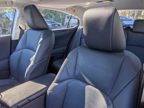 Used 2022 Lexus ES 350 w/ Premium Package image 15