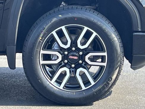 Used 2019 GMC Sierra 1500 AT4 w/ AT4 Premium Package AWD/4WD image 32