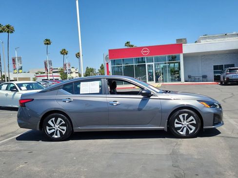 Used 2025 Nissan Altima 2.5 S FWD image 29