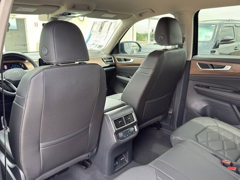 New 2026 Volkswagen Atlas SE FWD image 25