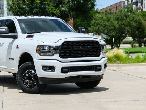 Used 2023 RAM 3500 Big Horn w/ Night Edition AWD/4WD image 3