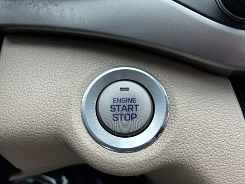 Used 2017 Hyundai Elantra Value Edition FWD image 25