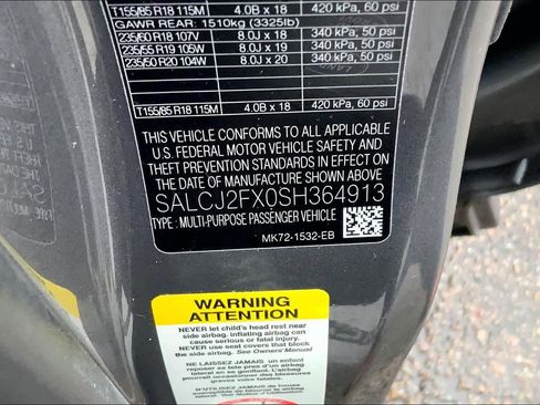 Used 2025 Land Rover Discovery Sport S image 30