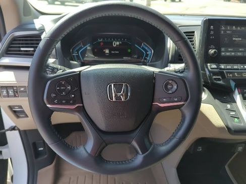 Used 2024 Honda Odyssey EX-L image 11