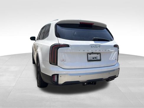 Certified 2024 Kia Telluride EX w/ EX Captain's Chair Package AWD/4WD image 14