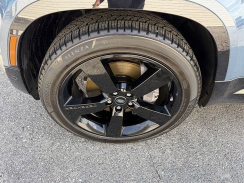 Used 2021 Land Rover Defender 110 X-Dynamic HSE image 13