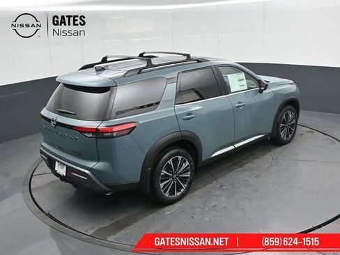 New 2026 Nissan Pathfinder Platinum image 40