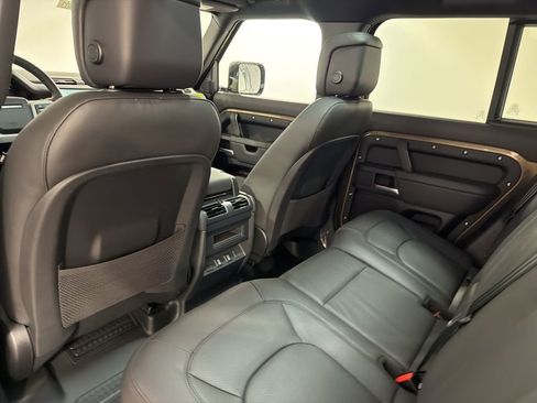 New 2026 Land Rover Defender 110 X-Dynamic SE AWD/4WD image 21
